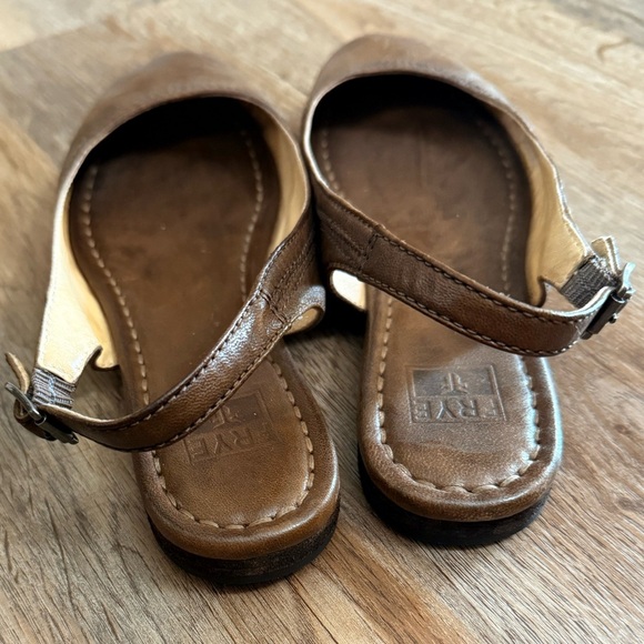 Frye • Sling Back Carson Ballet Flats - Picture 5 of 10